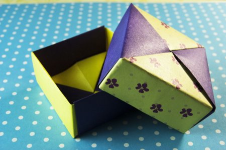 Оригами в форме шкатулки