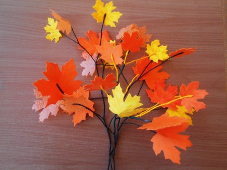 Осенний букет из бумажных листьев